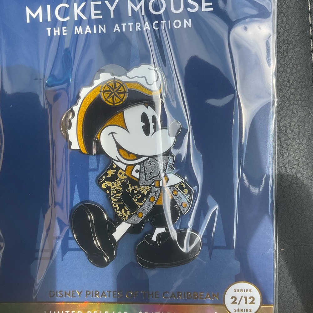 Disney Mickey Mouse Main Attraction   Series   Pins  Pirates of the Caribbean’’